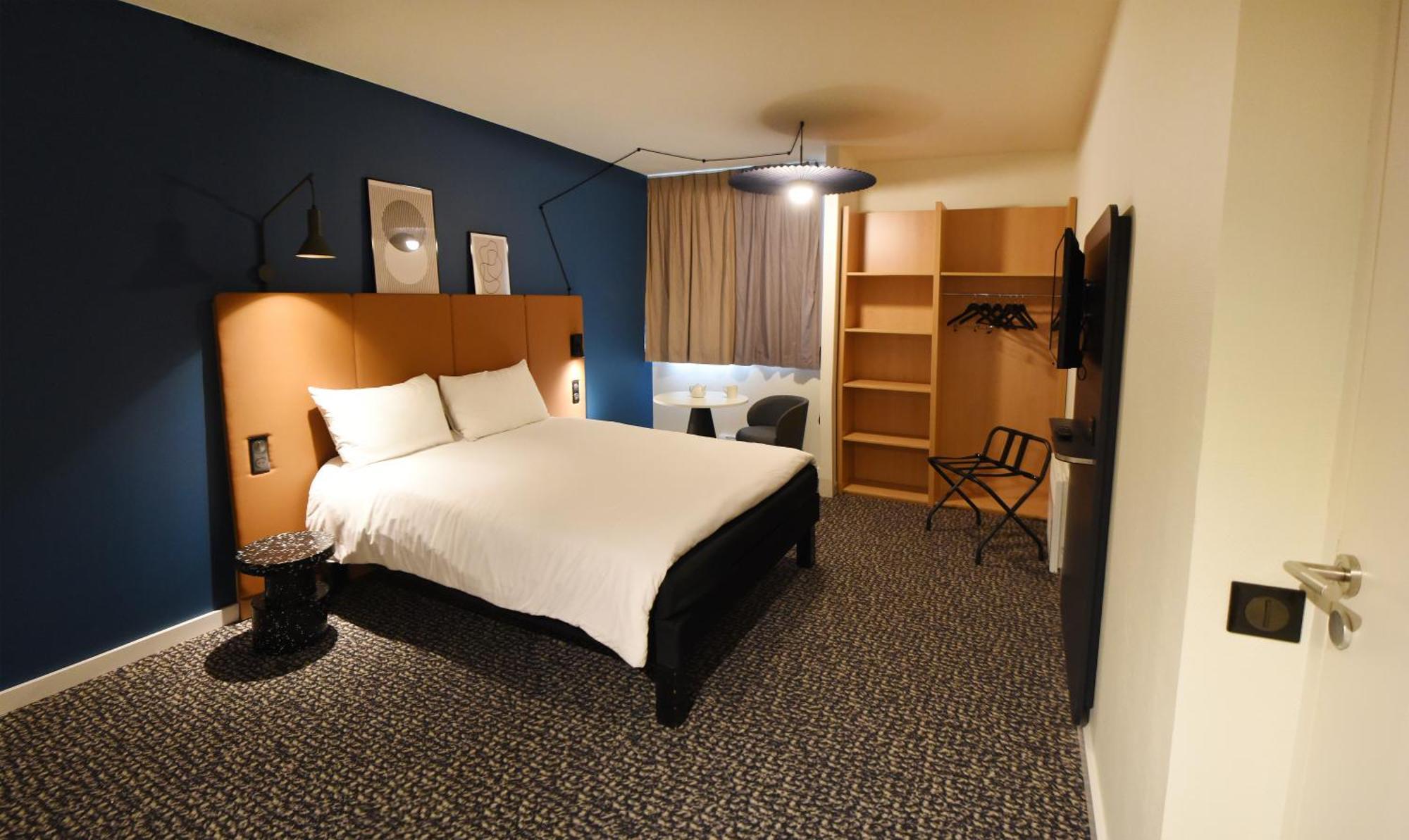 ホテル Ibis Laval Le Relais D'Armor Changé エクステリア 写真