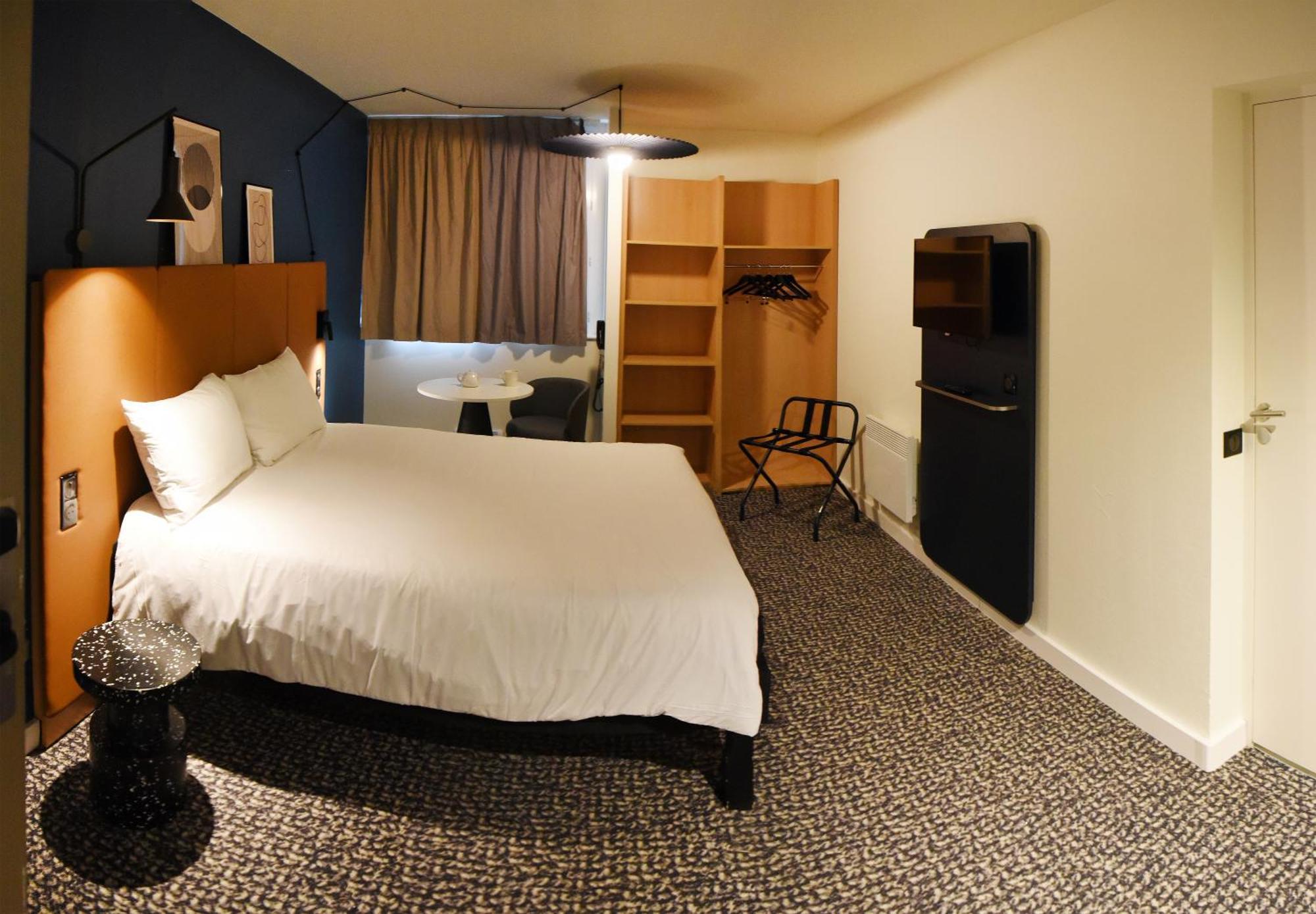 ホテル Ibis Laval Le Relais D'Armor Changé エクステリア 写真