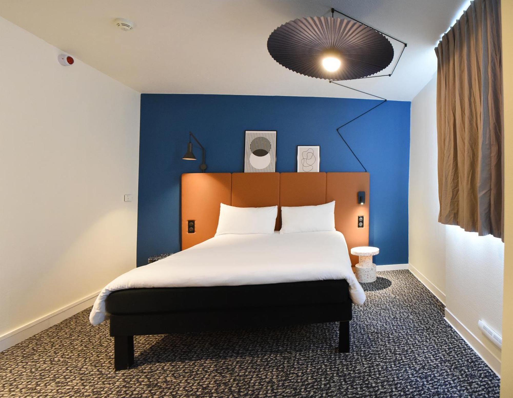 ホテル Ibis Laval Le Relais D'Armor Changé エクステリア 写真
